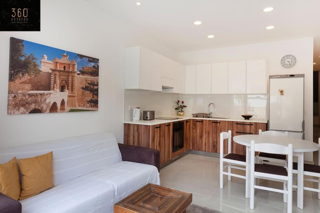 Comfy Apt With Terrace, 5 Mins To Sliema Ferries By 360 Estates Gzira Zewnętrze zdjęcie
