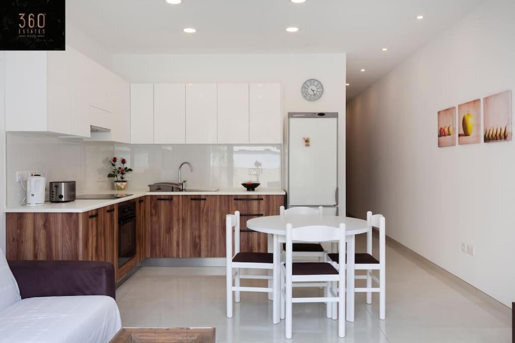 Comfy Apt With Terrace, 5 Mins To Sliema Ferries By 360 Estates Gzira Zewnętrze zdjęcie