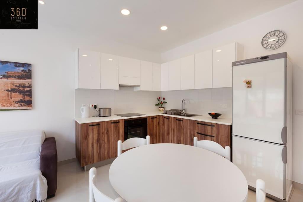 Comfy Apt With Terrace, 5 Mins To Sliema Ferries By 360 Estates Gzira Zewnętrze zdjęcie
